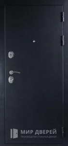 Светлая входная дверь антик тёмный в дом №4 внешняя - фото