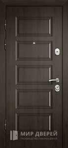 Входная дверь для квартиры темного цвета №10 внутренняя - фото